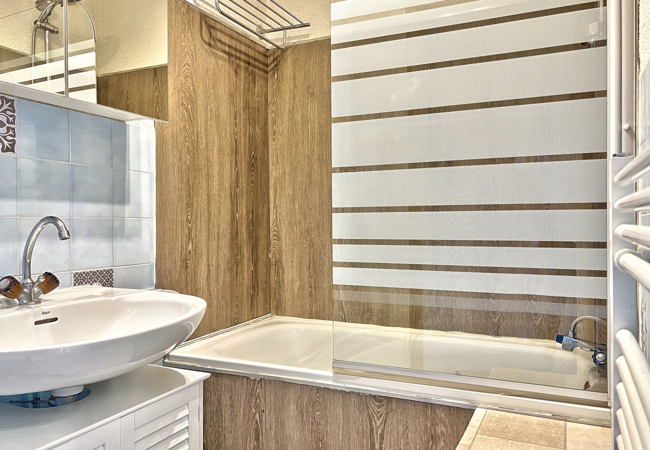 Studio in Les Carroz d'Arâches - BA112 Studio 4 Pers Pied de pistes Carroz Studio in Les Carroz d'Arâches - BA112 Studio 4 Pers Pied de pistes Carroz