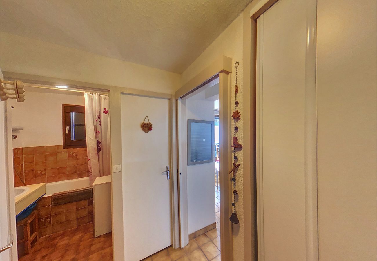 Studio in Les Carroz d'Arâches - CA228 - Studio  4/5 Pers centre des Carroz Studio in Les Carroz d'Arâches - CA228 - Studio  4/5 Pers centre des Carroz