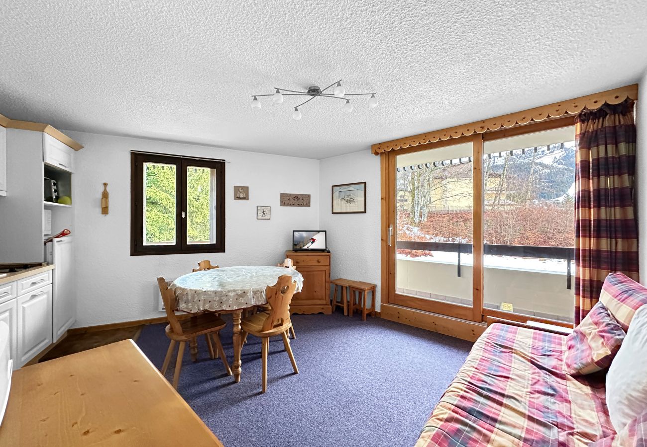 Apartment in Les Carroz d'Arâches - AT101  Appartement 5/6 Pers proche base de loisirs