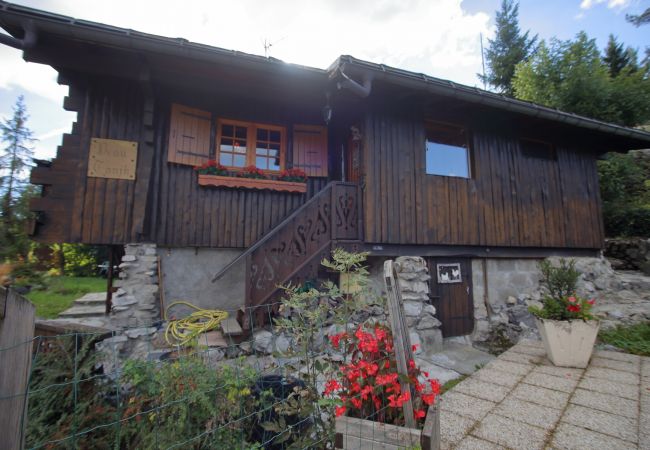 Chalet in Les Carroz d'Arâches - CHBOT - Chalet Beau Tanik 8 Pers aux Carroz Chalet in Les Carroz d'Arâches - CHBOT - Chalet Beau Tanik 8 Pers aux Carroz