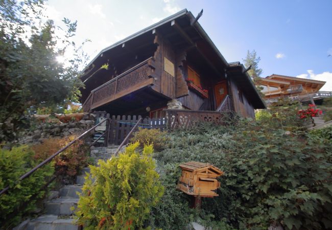 Chalet in Les Carroz d'Arâches - CHBOT - Chalet Beau Tanik 8 Pers aux Carroz Chalet in Les Carroz d'Arâches - CHBOT - Chalet Beau Tanik 8 Pers aux Carroz