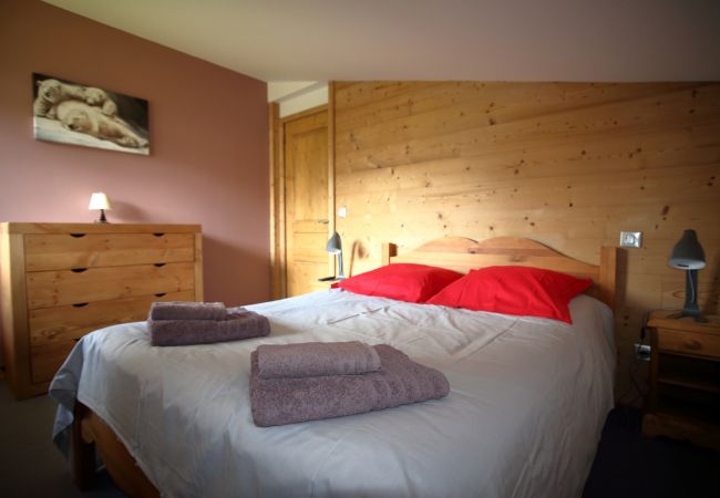 Chalet in Les Carroz d'Arâches - CH719 - Chalet 10 Pers aux Carroz Chalet in Les Carroz d'Arâches - CH719 - Chalet 10 Pers aux Carroz