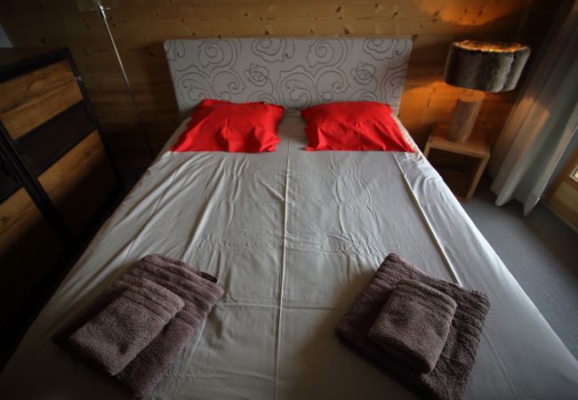 Chalet in Les Carroz d'Arâches - CH719 - Chalet 10 Pers aux Carroz Chalet in Les Carroz d'Arâches - CH719 - Chalet 10 Pers aux Carroz