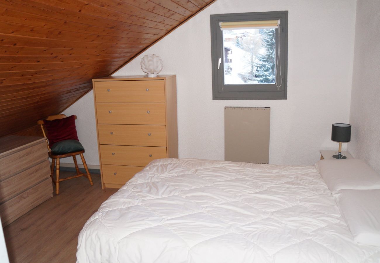 Apartment in Les Carroz d'Arâches - OB222 -  2 pièces Mezzanine 6 pers pieds de pistes Apartment in Les Carroz d'Arâches - OB222 -  2 pièces Mezzanine 6 pers pieds de pistes