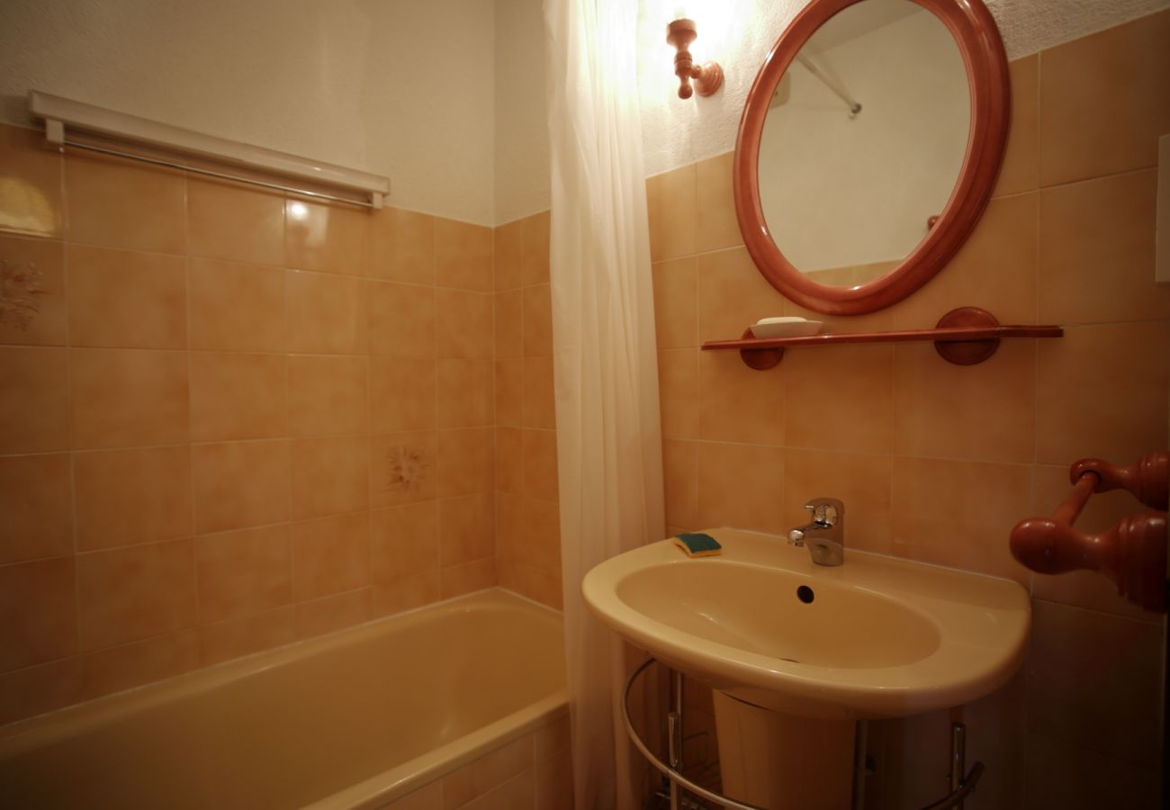 Studio in Les Carroz d'Arâches - OA004 - Studio 4 Pers proche télécabine Studio in Les Carroz d'Arâches - OA004 - Studio 4 Pers proche télécabine