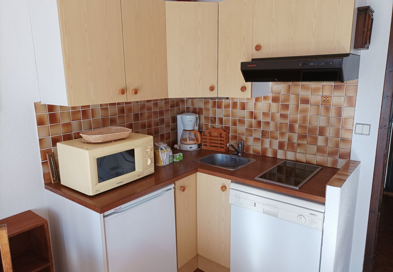 Studio in Les Carroz d'Arâches - OA004 - Studio 4 Pers proche télécabine Studio in Les Carroz d'Arâches - OA004 - Studio 4 Pers proche télécabine