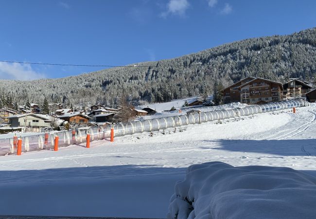 Studio in Les Carroz d'Arâches - THA1B - Studio 4/5 Pers Pied de Pistes Studio in Les Carroz d'Arâches - THA1B - Studio 4/5 Pers Pied de Pistes