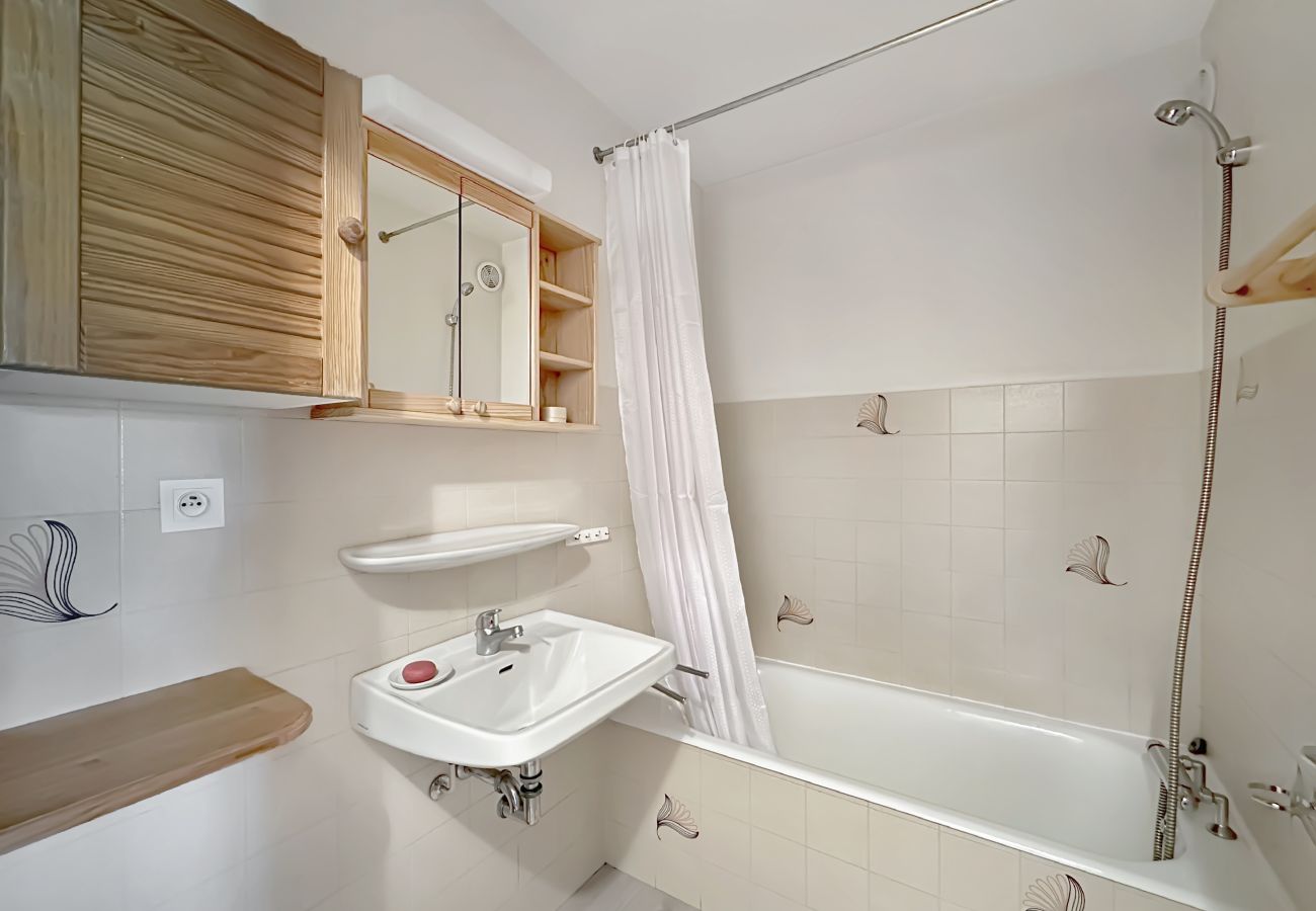 Studio in Les Carroz d'Arâches - THA1B - Studio 4/5 Pers Pied de Pistes Studio in Les Carroz d'Arâches - THA1B - Studio 4/5 Pers Pied de Pistes