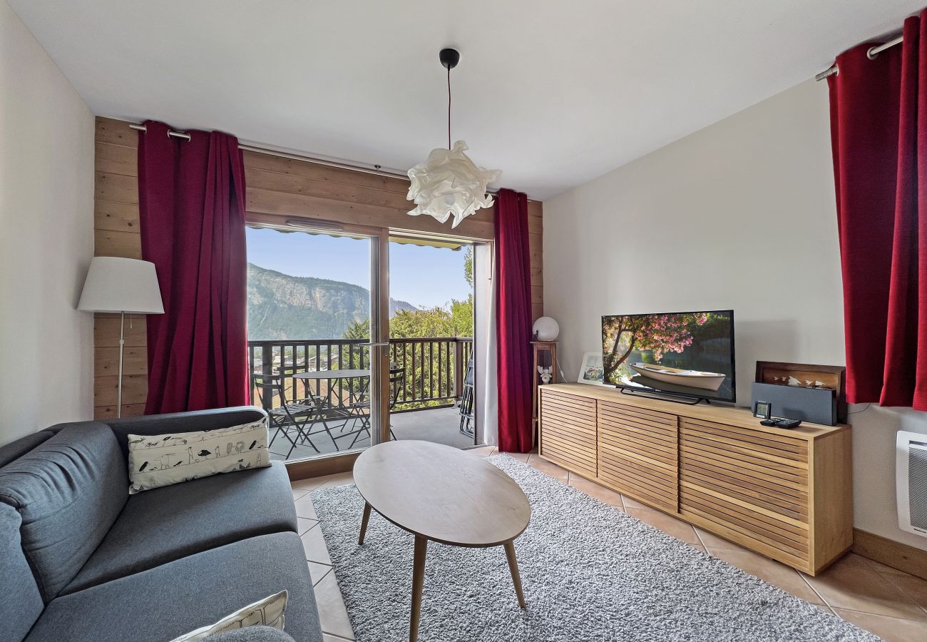 Apartment in Les Carroz d'Arâches - ADE05  Appartement 6 Pers Télécabine Carroz