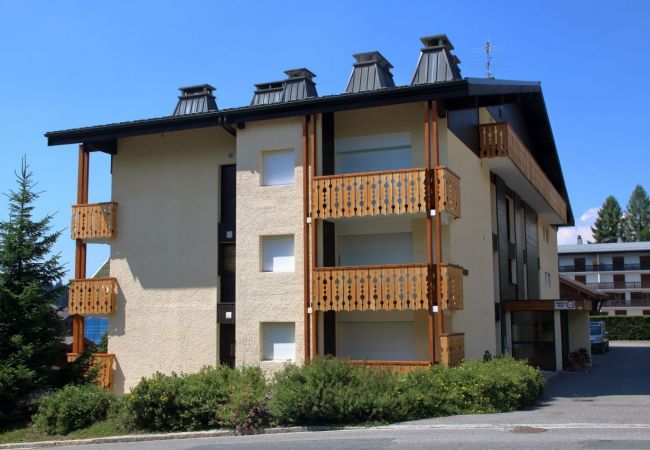 Apartment in Les Carroz d'Arâches - GR401 - Duplex 6 Pers centre village des Carroz Apartment in Les Carroz d'Arâches - GR401 - Duplex 6 Pers centre village des Carroz