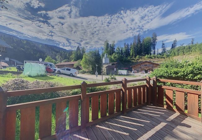 Chalet in Les Carroz d'Arâches - CHBLP - Chalet 4/6 personnes proximité des Carroz Chalet in Les Carroz d'Arâches - CHBLP - Chalet 4/6 personnes proximité des Carroz