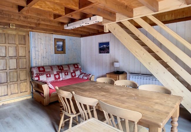 Chalet in Les Carroz d'Arâches - CHBLP - Chalet 4/6 personnes proximité des Carroz Chalet in Les Carroz d'Arâches - CHBLP - Chalet 4/6 personnes proximité des Carroz