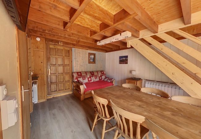 Chalet in Les Carroz d'Arâches - CHBLP - Chalet 4/6 personnes proximité des Carroz Chalet in Les Carroz d'Arâches - CHBLP - Chalet 4/6 personnes proximité des Carroz