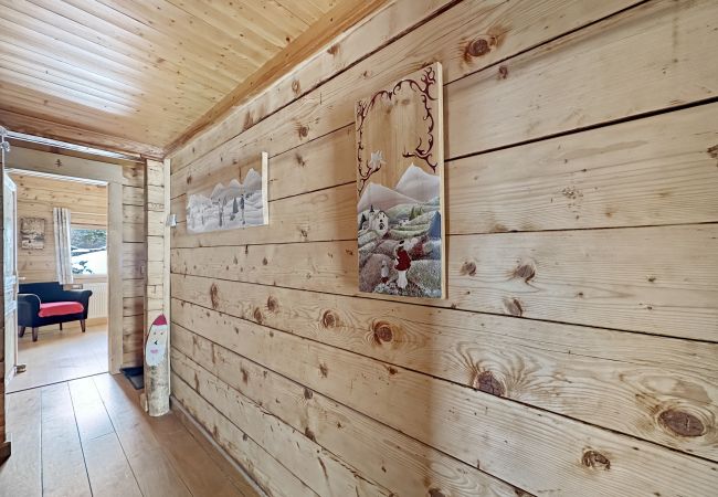 Chalet in Les Carroz d'Arâches - CH201 Chalet 6 Pers Proximité village Chalet in Les Carroz d'Arâches - CH201 Chalet 6 Pers Proximité village