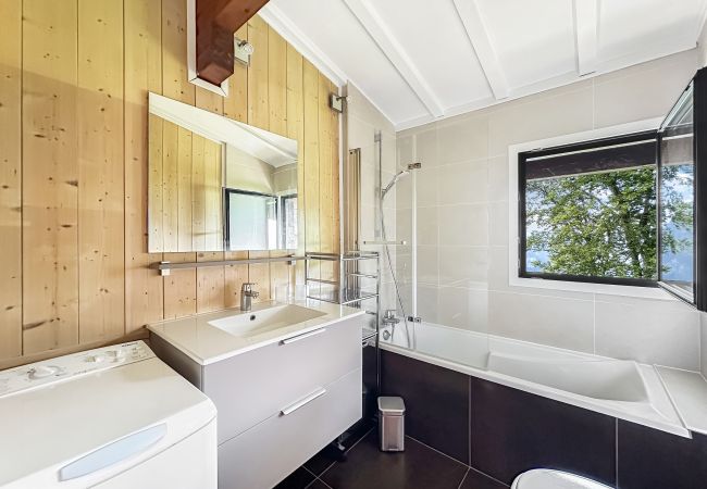 Chalet in Les Carroz d'Arâches - CH201 Chalet 6 Pers Proximité village Chalet in Les Carroz d'Arâches - CH201 Chalet 6 Pers Proximité village