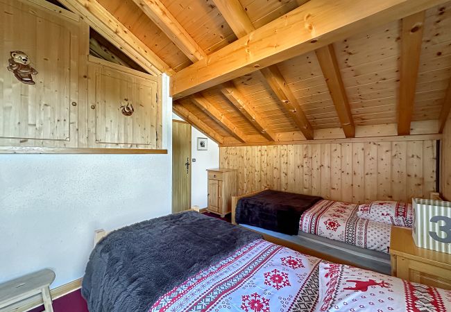 Chalet in Les Carroz d'Arâches - CH143 - Chalet cosy 6 pers. proche télécabine Chalet in Les Carroz d'Arâches - CH143 - Chalet cosy 6 pers. proche télécabine