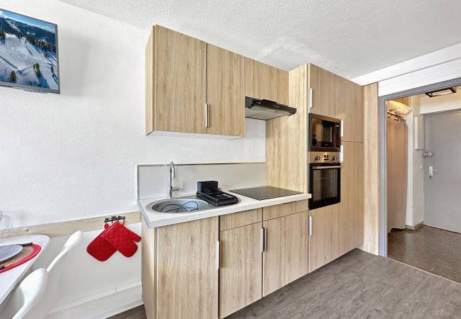 Studio in Les Carroz d'Arâches - CL124 - Studio cabine cosy 4 pers. centre Studio in Les Carroz d'Arâches - CL124 - Studio cabine cosy 4 pers. centre