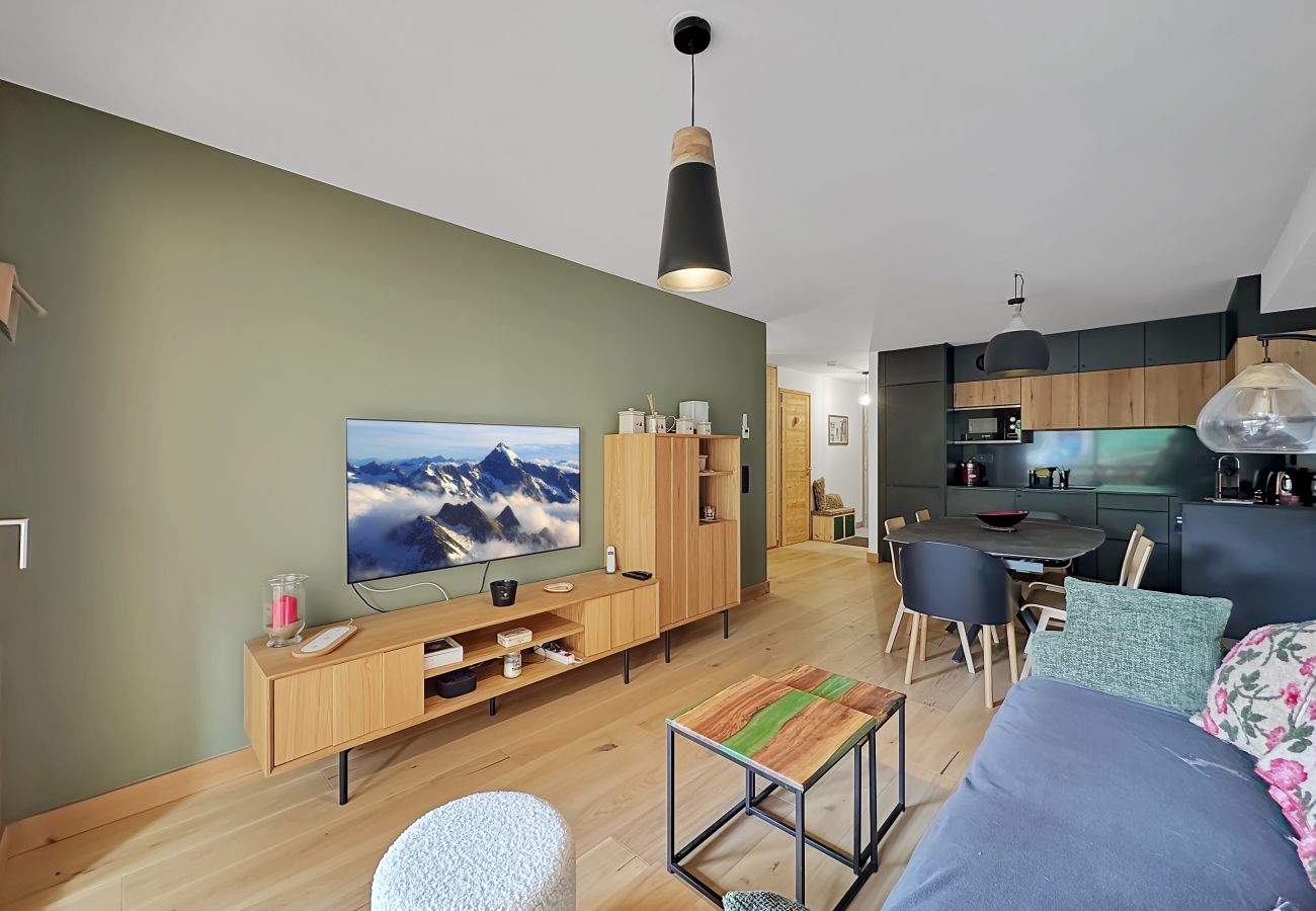 Apartment in Les Carroz d'Arâches - GRD114 -Appartement standing 6 pers. pied de piste