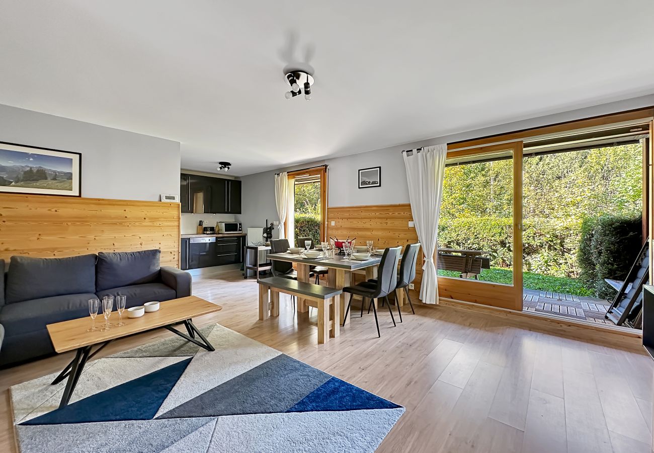 Apartment in Les Carroz d'Arâches - HOC01 - Appartement 6 personnes proche skibus