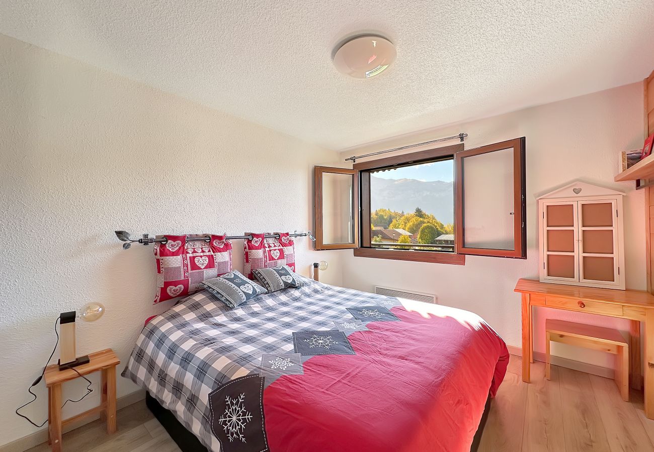 Apartment in Les Carroz d'Arâches - PE262 - 4/6 personnes proximité centre village Apartment in Les Carroz d'Arâches - PE262 - 4/6 personnes proximité centre village