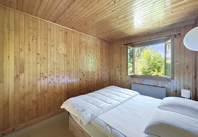 Chalet in Les Carroz d'Arâches - CH402 - Chalet 6 personnes centre village Chalet in Les Carroz d'Arâches - CH402 - Chalet 6 personnes centre village