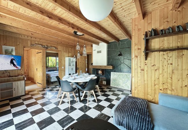 Chalet in Les Carroz d'Arâches - CH402 - Chalet 6 personnes centre village Chalet in Les Carroz d'Arâches - CH402 - Chalet 6 personnes centre village