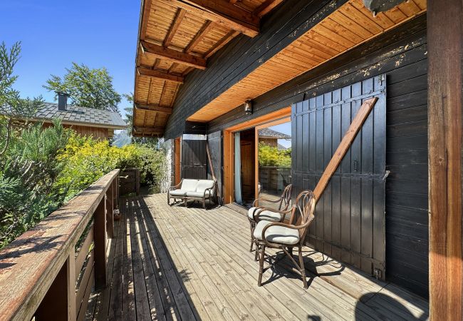 Chalet in Les Carroz d'Arâches - CH402 - Chalet 6 personnes centre village Chalet in Les Carroz d'Arâches - CH402 - Chalet 6 personnes centre village