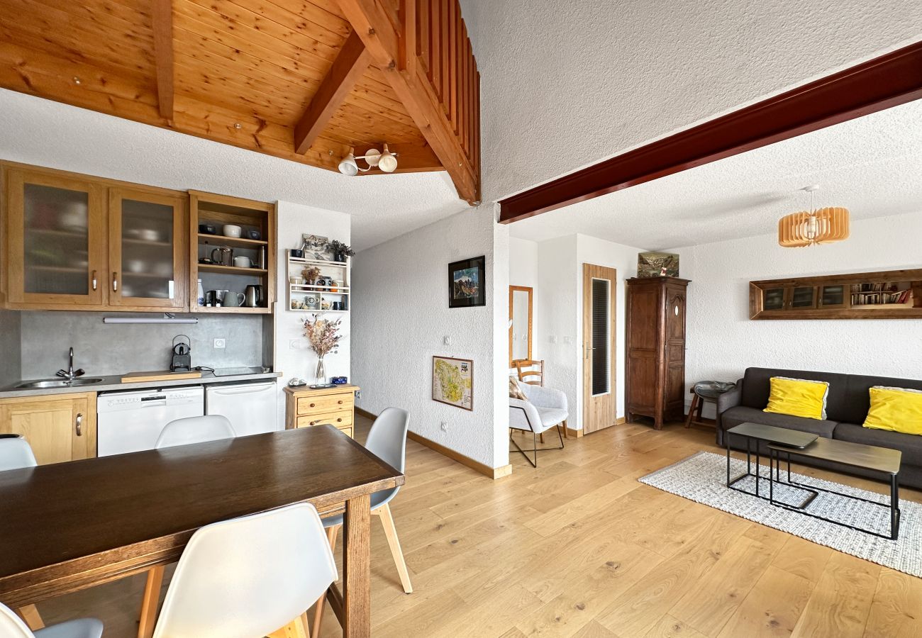 Apartment in Les Carroz d'Arâches - BB222 - 3 pièces mezzanine 6 pers pied de pistes