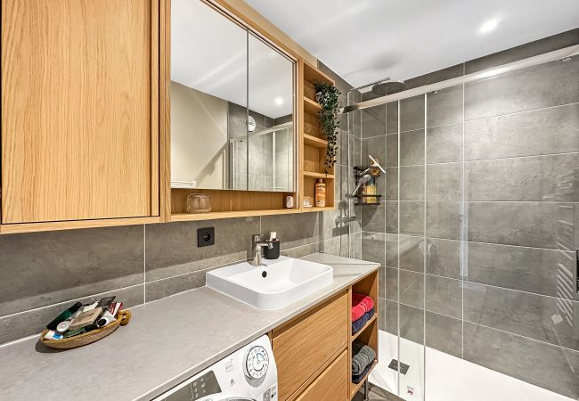 Apartment in Les Carroz d'Arâches - DBA302 - Appartement standing 6 pers. Apartment in Les Carroz d'Arâches - DBA302 - Appartement standing 6 pers.