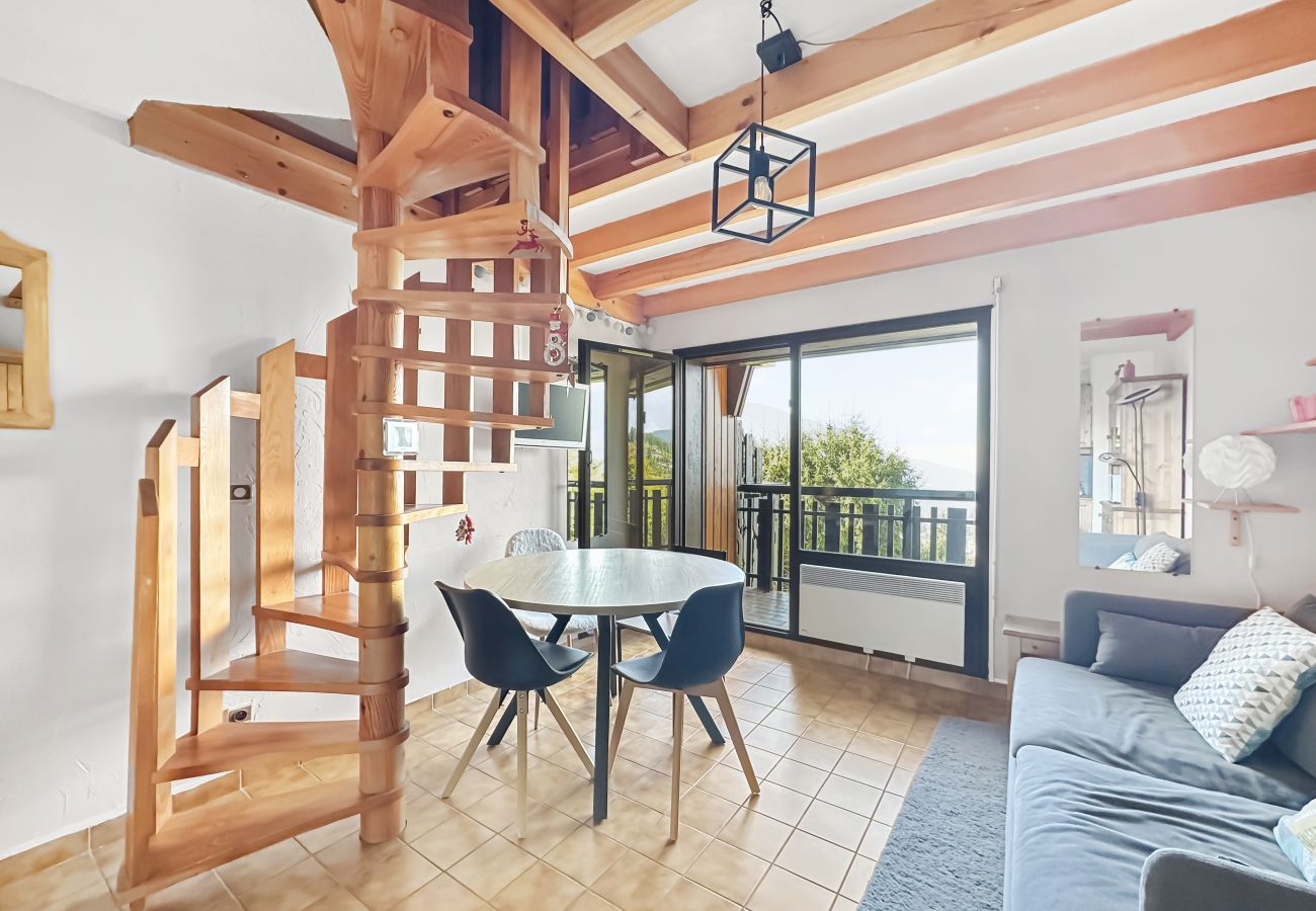 Apartment in Les Carroz d'Arâches - BA229 - 2 pièces mezzanine 6 pers. pied de pistes