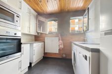 Appartement à Les Carroz d'Arâches - AA111 - 3 Pièces 6/8 Pers centre Carroz