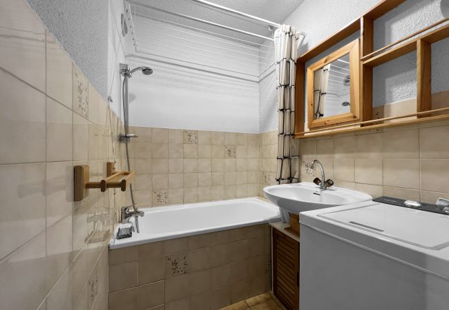 Appartement à Les Carroz d'Arâches - BA332 Appartement 4/6 Pers Pied de pistes Carroz Appartement à Les Carroz d'Arâches - BA332 Appartement 4/6 Pers Pied de pistes Carroz