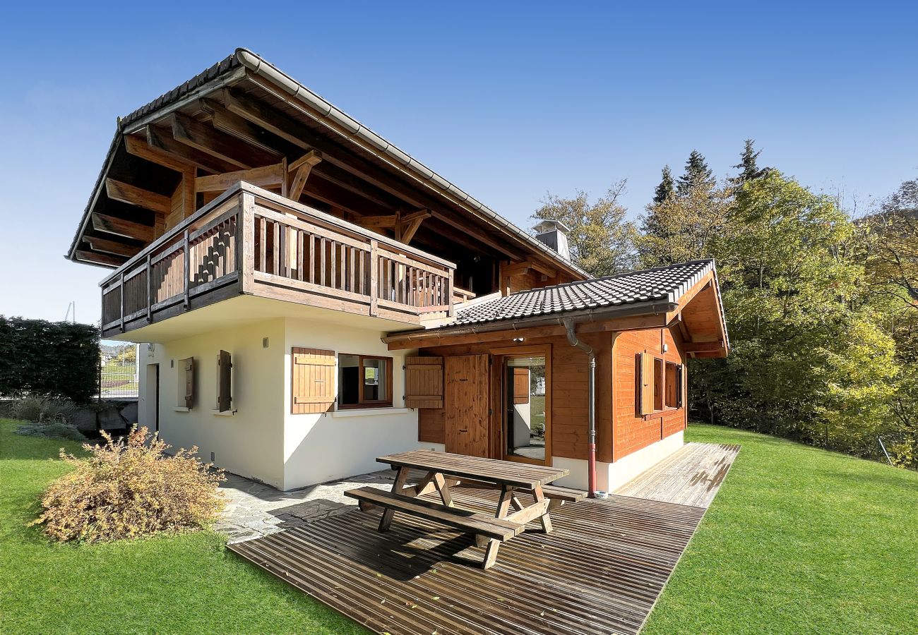 Chalet à Les Carroz d'Arâches - CH228 - Chalet Haut Standing à proximité du centre