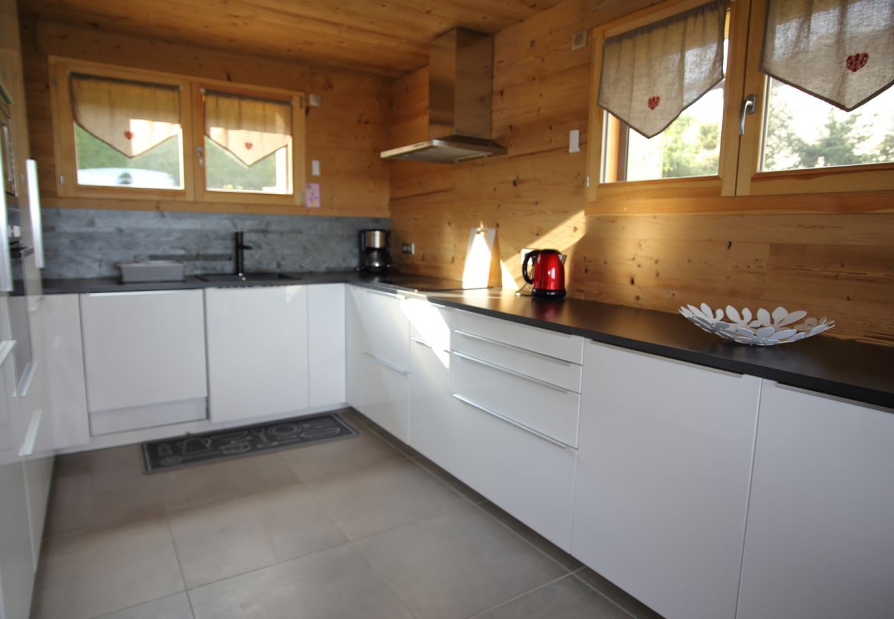 Chalet à Les Carroz d'Arâches - CH719 - Chalet 10 Pers aux Carroz Chalet à Les Carroz d'Arâches - CH719 - Chalet 10 Pers aux Carroz