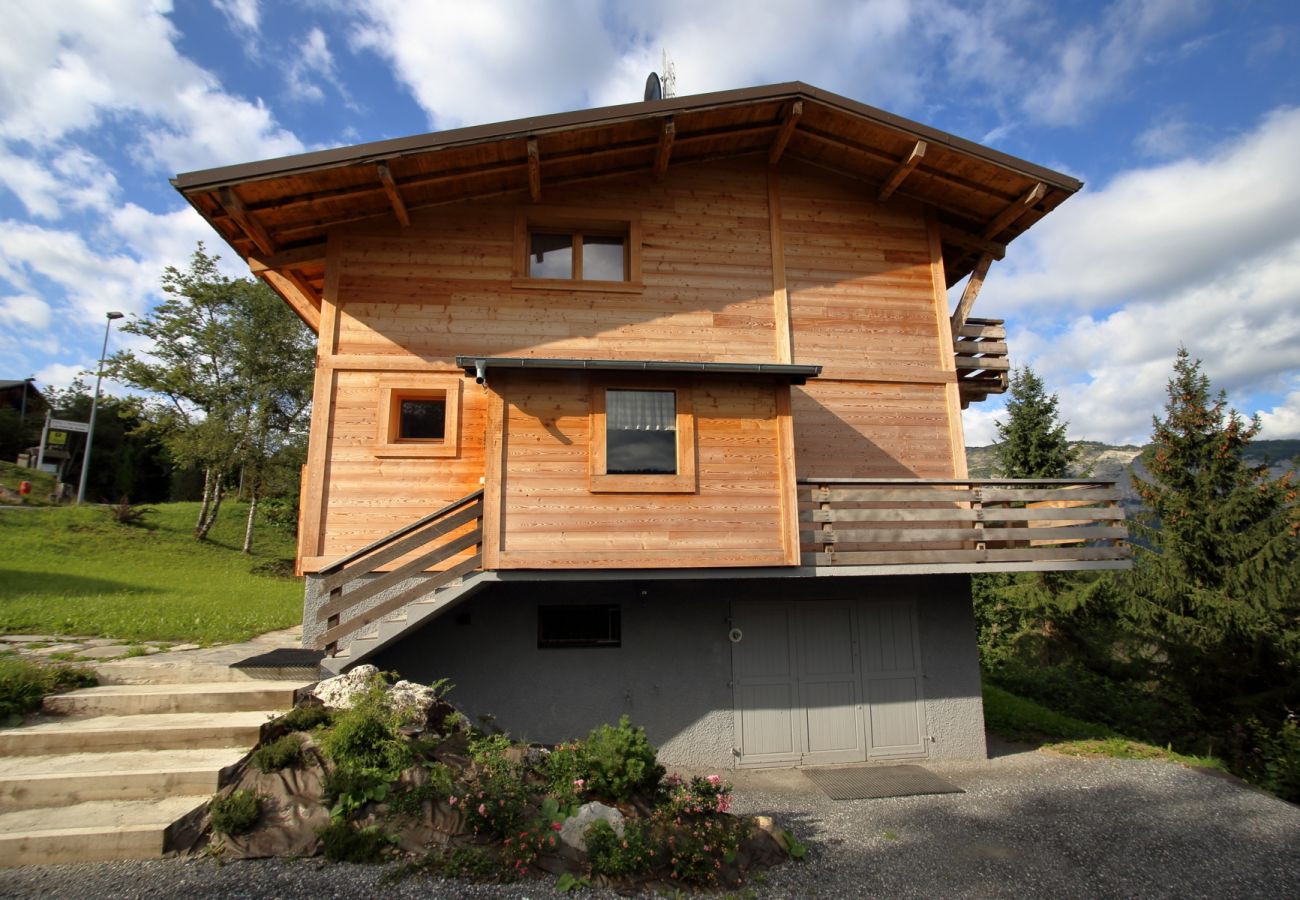 Chalet à Les Carroz d'Arâches - CH719 - Chalet 10 Pers aux Carroz Chalet à Les Carroz d'Arâches - CH719 - Chalet 10 Pers aux Carroz