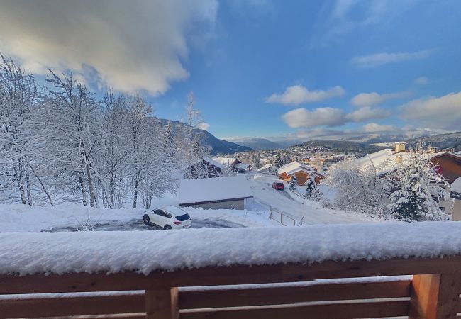 Appartement à Les Carroz d'Arâches - GCB103 - 6 Pièces 10 Pers pieds de pistes Carroz Appartement à Les Carroz d'Arâches - GCB103 - 6 Pièces 10 Pers pieds de pistes Carroz