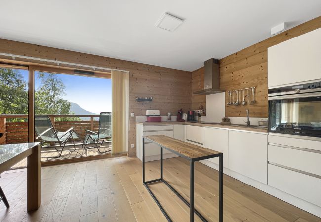 Appartement à Les Carroz d'Arâches - GCB103 - 6 Pièces 10 Pers pieds de pistes Carroz Appartement à Les Carroz d'Arâches - GCB103 - 6 Pièces 10 Pers pieds de pistes Carroz