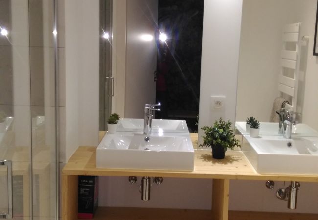 Appartement à Les Carroz d'Arâches - GCD303- 4 pièces 8 pers pieds de pistes Appartement à Les Carroz d'Arâches - GCD303- 4 pièces 8 pers pieds de pistes