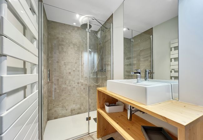 Appartement à Les Carroz d'Arâches - GCF211 appartement 6 pers pied de piste Appartement à Les Carroz d'Arâches - GCF211 appartement 6 pers pied de piste