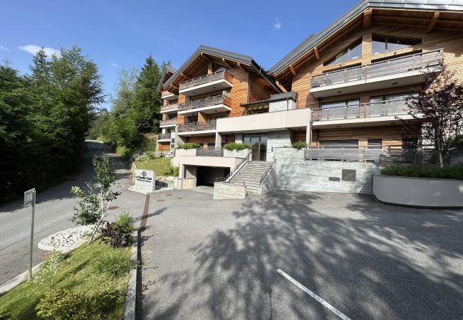 Appartement à Les Carroz d'Arâches - GCE305 - 3 Pièces 4/5 Pers Skis aux Pieds Appartement à Les Carroz d'Arâches - GCE305 - 3 Pièces 4/5 Pers Skis aux Pieds