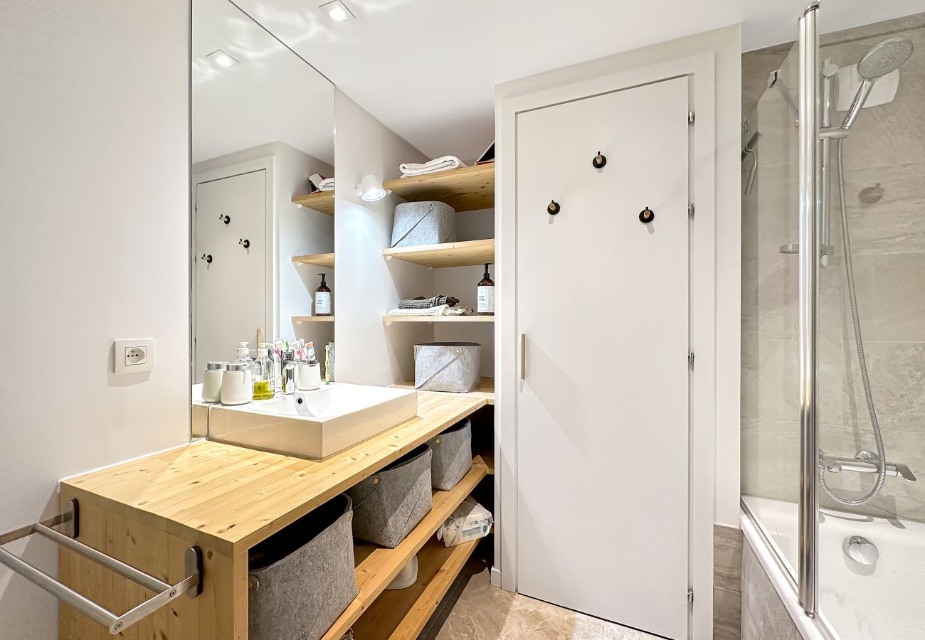 Appartement à Les Carroz d'Arâches - GCE305 - 3 Pièces 4/5 Pers Skis aux Pieds Appartement à Les Carroz d'Arâches - GCE305 - 3 Pièces 4/5 Pers Skis aux Pieds