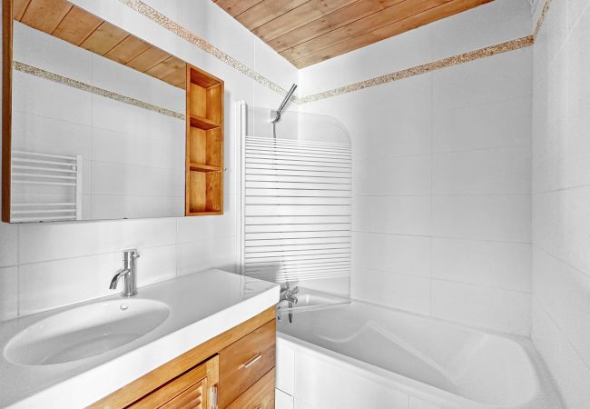 Appartement à Les Carroz d'Arâches - MA472 - 2 Pièces 5 pers + garage centre Carroz Appartement à Les Carroz d'Arâches - MA472 - 2 Pièces 5 pers + garage centre Carroz