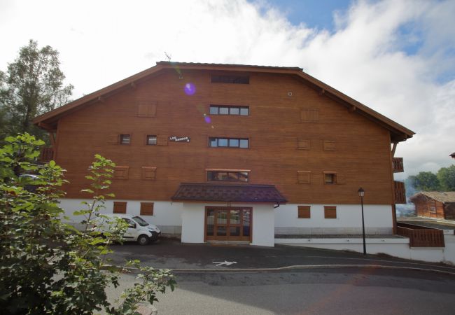 Appartement à Les Carroz d'Arâches - RB237 - Duplex 8/10 pers - Centre des Carroz Appartement à Les Carroz d'Arâches - RB237 - Duplex 8/10 pers - Centre des Carroz