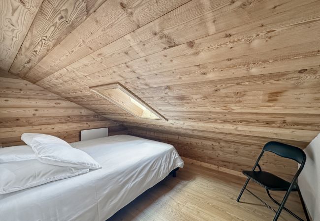 Appartement à Les Carroz d'Arâches - RB237 - Duplex 8/10 pers - Centre des Carroz Appartement à Les Carroz d'Arâches - RB237 - Duplex 8/10 pers - Centre des Carroz