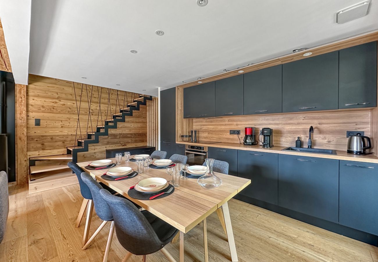 Appartement à Les Carroz d'Arâches - RB237 - Duplex 8/10 pers - Centre des Carroz Appartement à Les Carroz d'Arâches - RB237 - Duplex 8/10 pers - Centre des Carroz