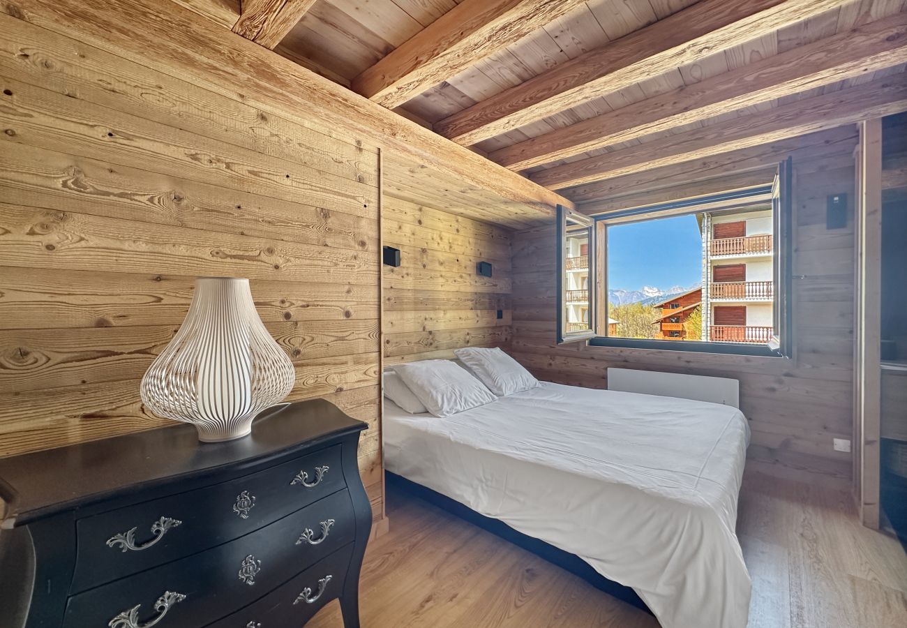 Appartement à Les Carroz d'Arâches - RB237 - Duplex 8/10 pers - Centre des Carroz Appartement à Les Carroz d'Arâches - RB237 - Duplex 8/10 pers - Centre des Carroz