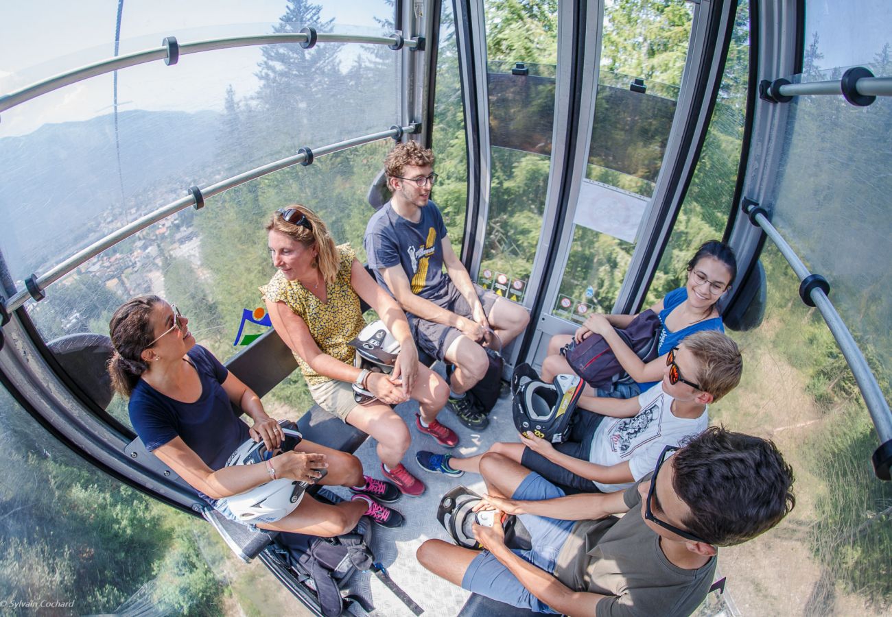 Appartement à Les Carroz d'Arâches - GRD108 - Appartement standing 8 pers pied de piste Appartement à Les Carroz d'Arâches - GRD108 - Appartement standing 8 pers pied de piste