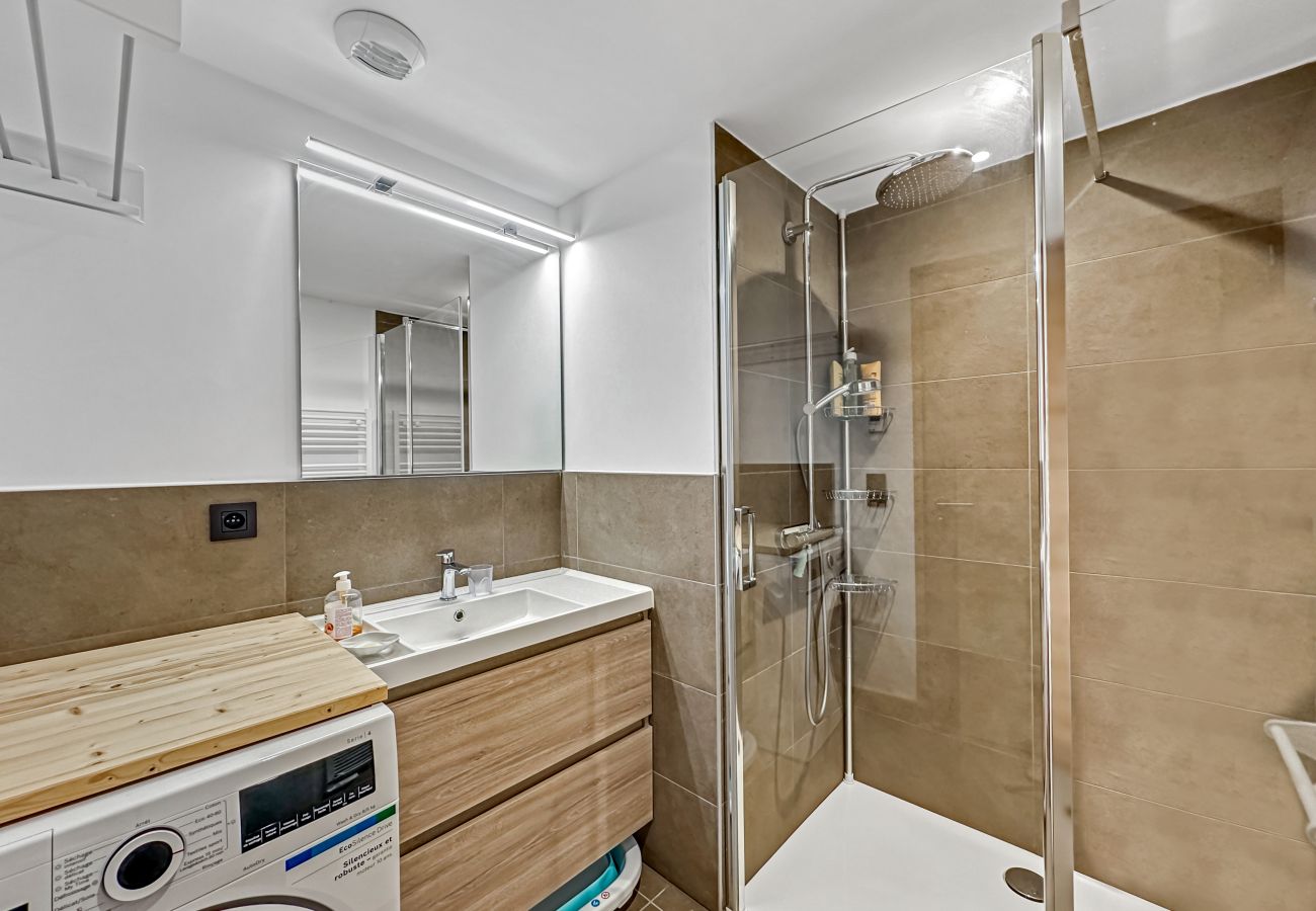 Appartement à Les Carroz d'Arâches - GRD002 - Appartement standing 6 pers pied de piste Appartement à Les Carroz d'Arâches - GRD002 - Appartement standing 6 pers pied de piste