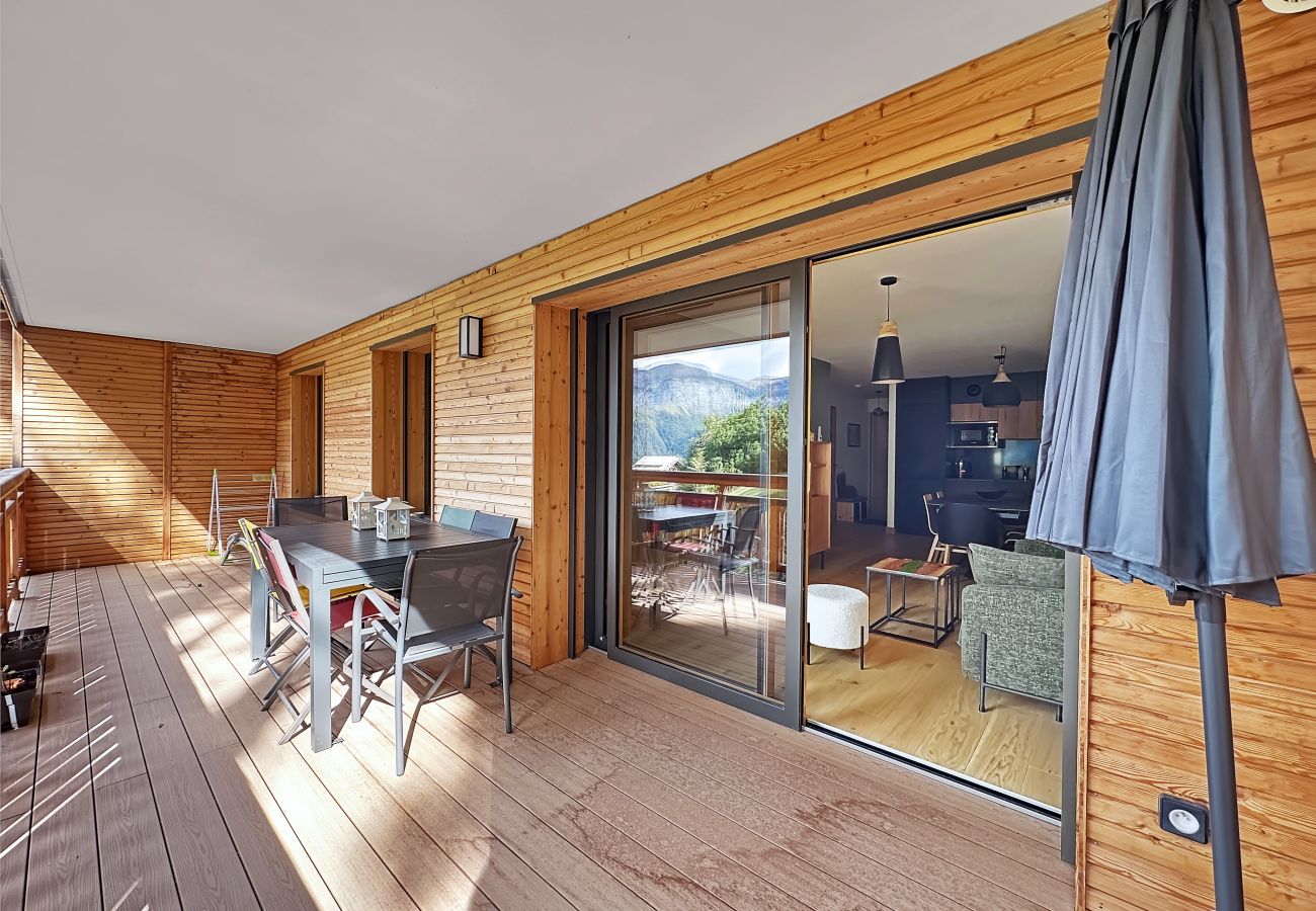 Appartement à Les Carroz d'Arâches - GRD114 -Appartement standing 6 pers. pied de piste Appartement à Les Carroz d'Arâches - GRD114 -Appartement standing 6 pers. pied de piste