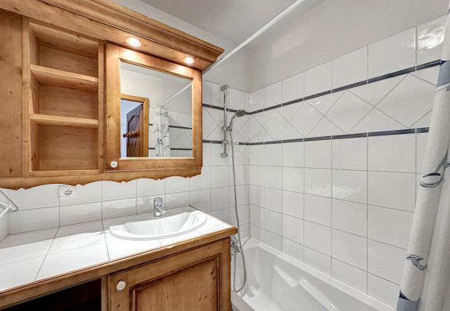 Appartement à Les Carroz d'Arâches - TRAA15 - Appartement 3 pièces proximité skibus Appartement à Les Carroz d'Arâches - TRAA15 - Appartement 3 pièces proximité skibus